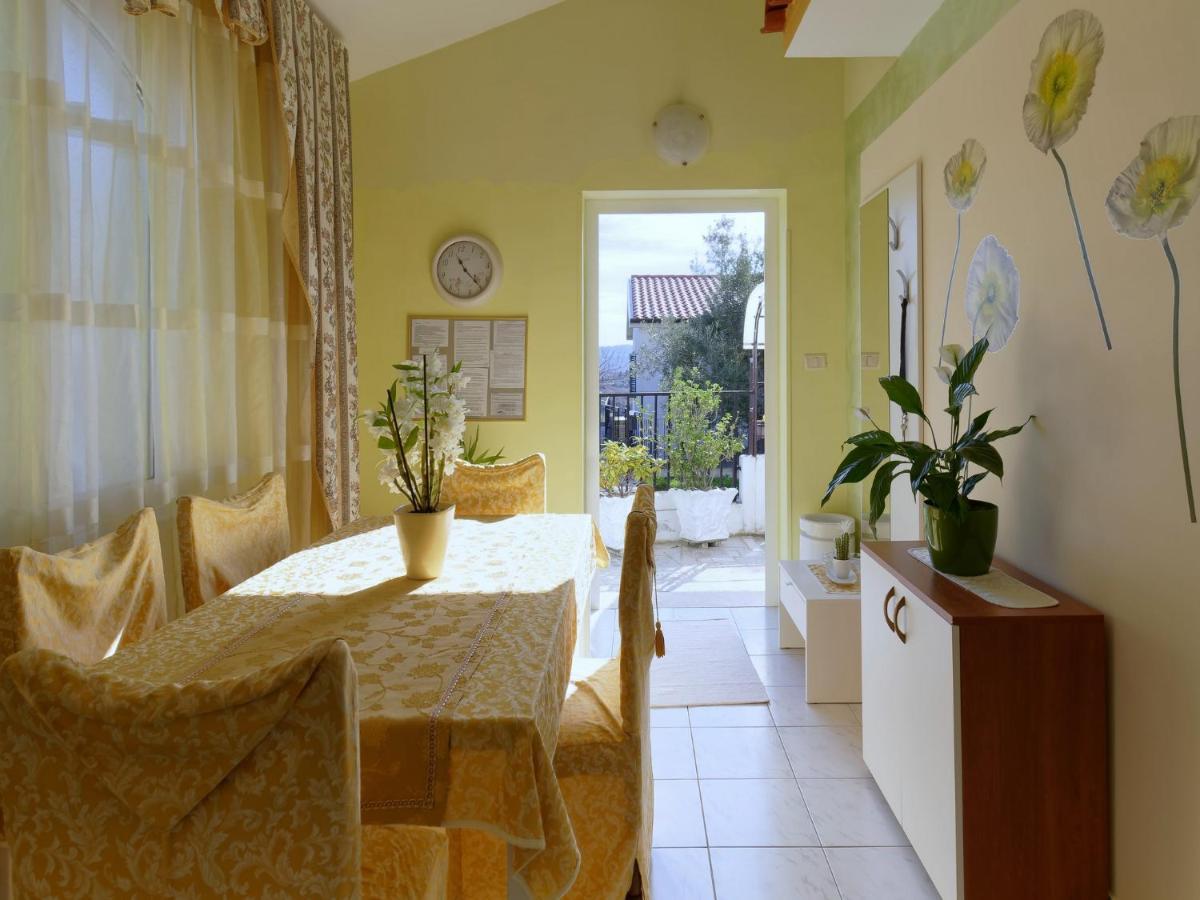 Holiday Home Nevena By Rent Istria Buje Exterior photo