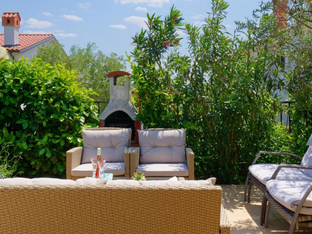 Holiday Home Nevena By Rent Istria Buje Exterior photo